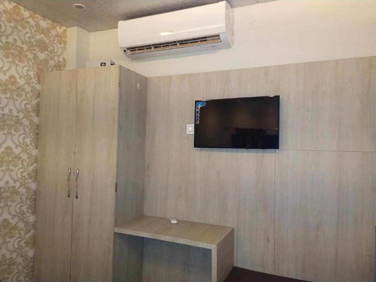 Hotel Gateway Kailash Βαρανάσι Εξωτερικό φωτογραφία