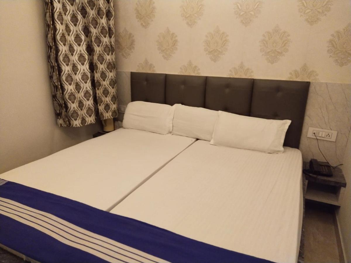 Hotel Gateway Kailash Βαρανάσι Εξωτερικό φωτογραφία