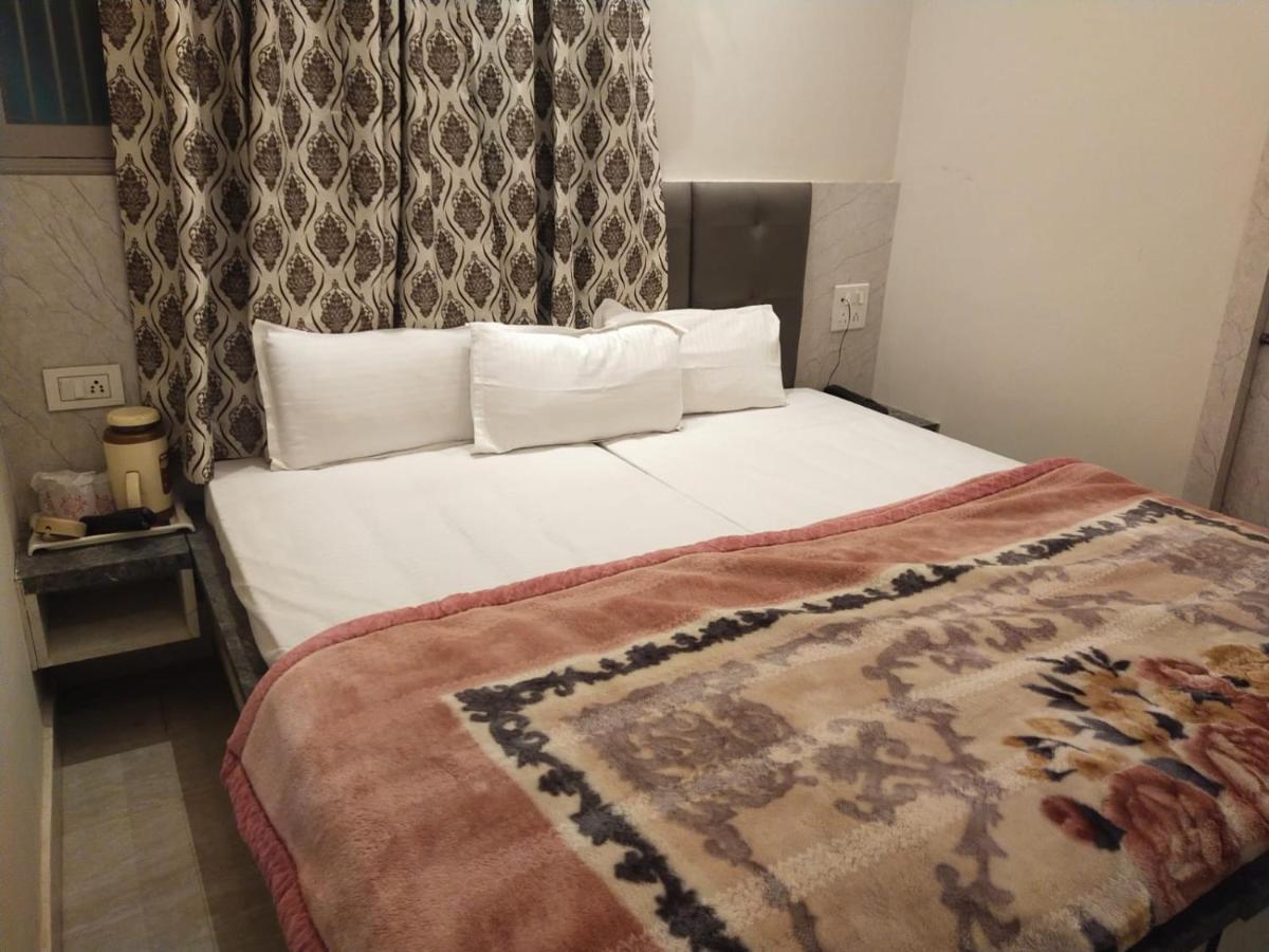Hotel Gateway Kailash Βαρανάσι Εξωτερικό φωτογραφία
