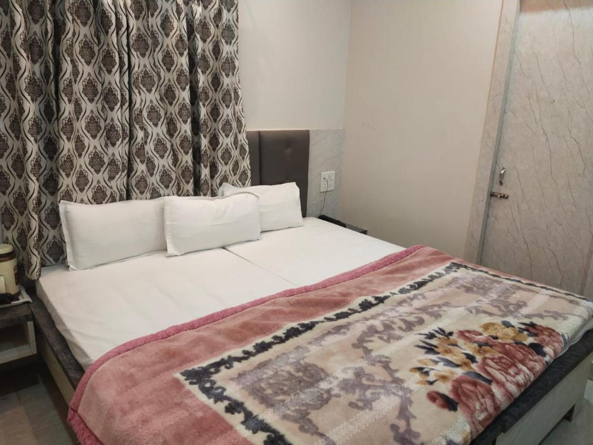 Hotel Gateway Kailash Βαρανάσι Εξωτερικό φωτογραφία