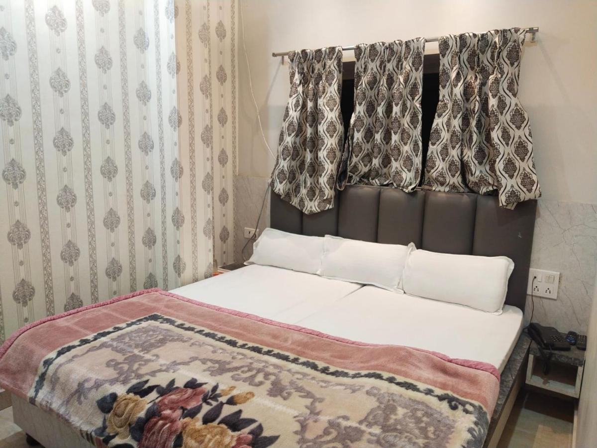 Hotel Gateway Kailash Βαρανάσι Εξωτερικό φωτογραφία